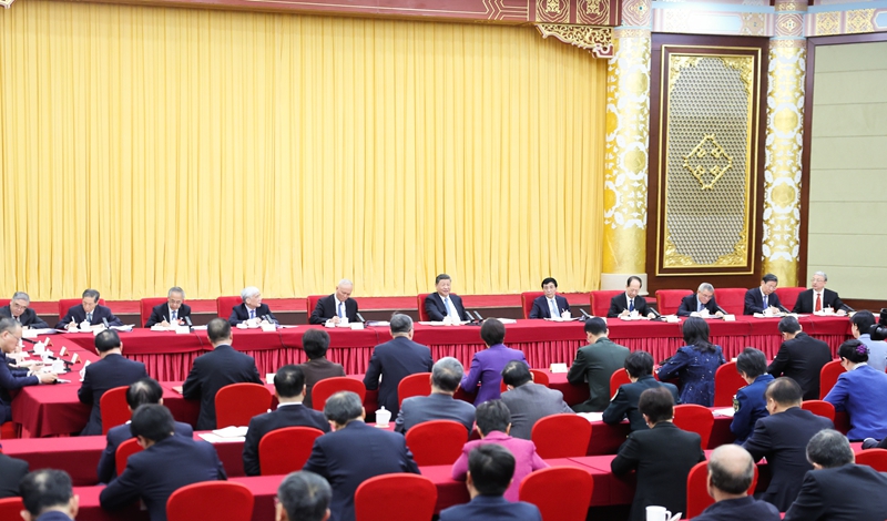 習近平在看望參加政協會議的民盟民進教育界委員時強調： 強化教育對科技和人才支撐作用? 形成人才輩出人盡其才才盡其用生動局面